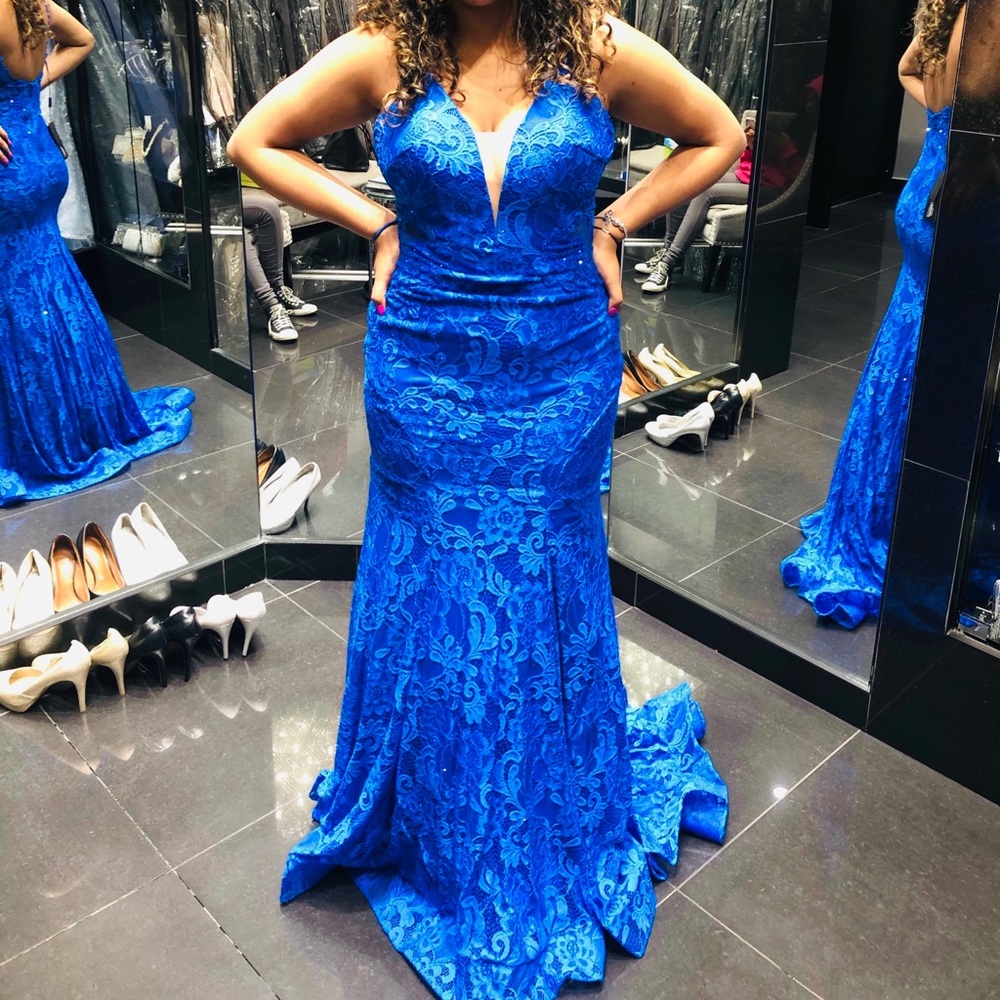 STUNNING Electric Blue Prom Dress  size 8